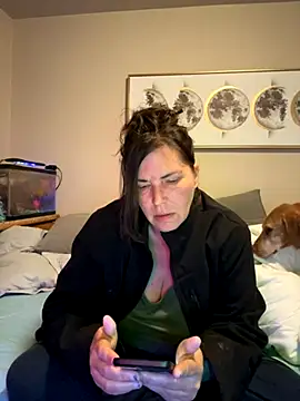 Snapshot of petalsexy chatting on 11.13.25 petalsexy online show from 11.13.25