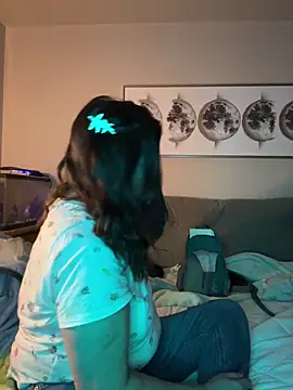 Snapshot of petalsexy chatting on 11.17.25 petalsexy online show from 11.17.25