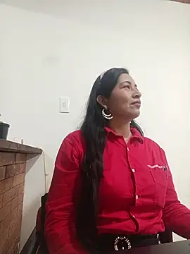 Snapshot of PAULA20- chatting on 10.10.25 PAULA20- online show from 10.10.25