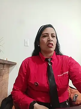 Snapshot of PAULA20- chatting on 10.20.25 PAULA20- online show from 10.20.25