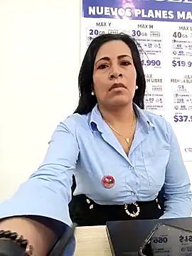 Snapshot of PAULA20- chatting on 11.14.25 PAULA20- online show from 11.14.25