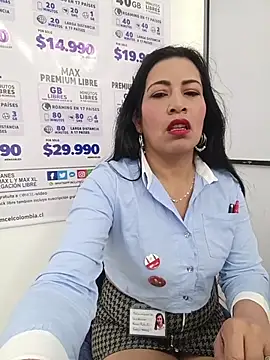 Snapshot of PAULA20- chatting on 12.04.25 PAULA20- online show from 12.04.25