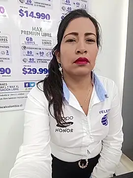 Snapshot of PAULA20- chatting on 12.17.25 PAULA20- online show from 12.17.25