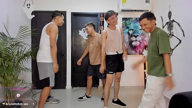 Bisexlifehot   online show from 10.13.25