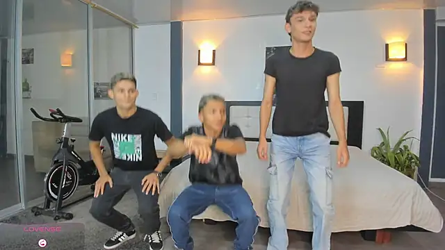 Bisexlifehot   online show from 11.09.25