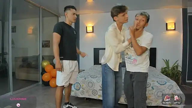 Bisexlifehot   online show from 11.22.25