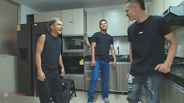 Bisexlifehot   online show from 06.04.26