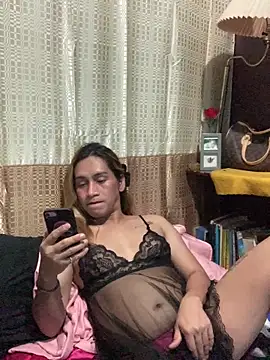 pretty TRANSjona online show from 04.10.26