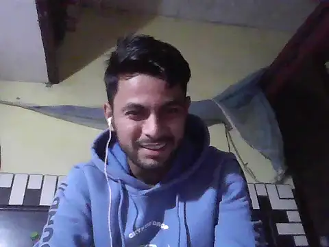 ursdreamperson online show from 12.04.25