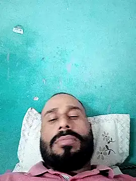 Snapshot of amitkumarkangra chatting on 09.25.25 amitkumarkangra online show from 09.25.25