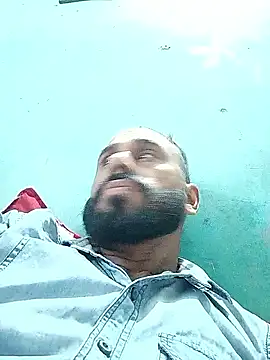 Snapshot of amitkumarkangra chatting on 10.19.25 amitkumarkangra online show from 10.19.25