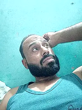 Snapshot of amitkumarkangra chatting on 11.01.25 amitkumarkangra online show from 11.01.25