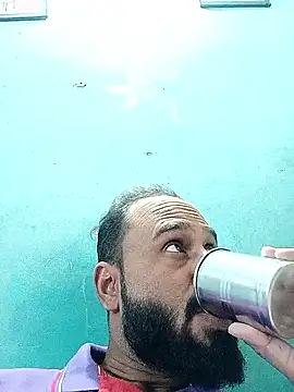 Snapshot of amitkumarkangra chatting on 11.08.25 amitkumarkangra online show from 11.08.25