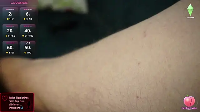 Snapshot of vibewithmee chatting on 11.25.25 vibewithmee online show from 11.25.25