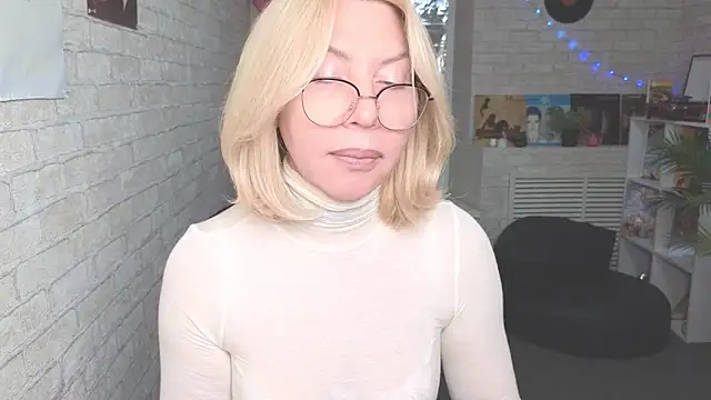 Wendy Waves online show from 10.27.25