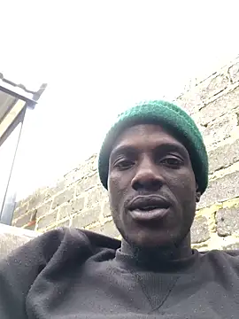 Snapshot of cuminsidebby chatting on 11.08.25 cuminsidebby online show from 11.08.25