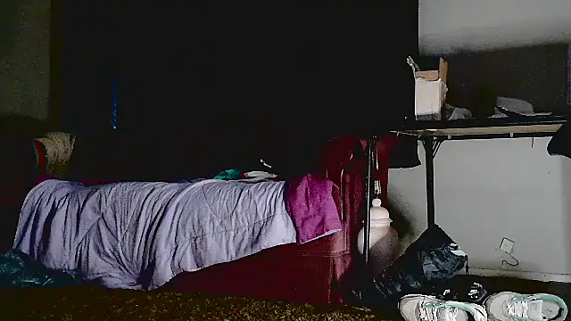 Snapshot of kaylikinky chatting on 09.10.25 kaylikinky online show from 09.10.25