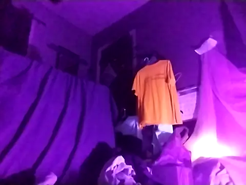 Snapshot of kaylikinky chatting on 10.13.25 kaylikinky online show from 10.13.25