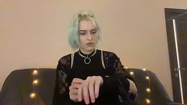 Lea Elfie online show from 03.28.26