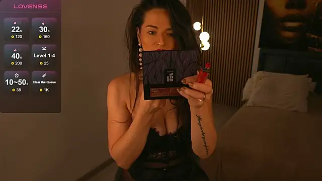 BarbaraXoXoX online show from 11.18.25