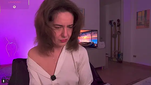 Witch in Silk online show from 11.08.25