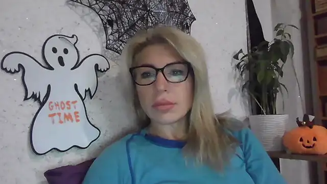 fox red lady7 online show from 10.27.25