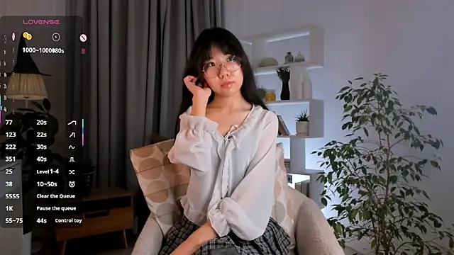 UdelaDodson online show from 11.30.25