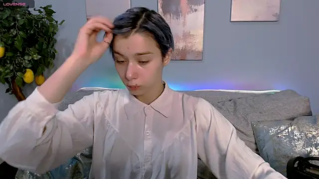 SophieAsh online show from 09.25.25