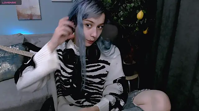 SophieAsh online show from 09.26.25