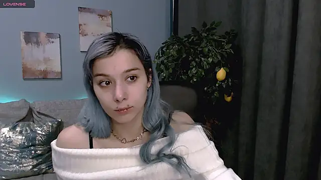 SophieAsh online show from 09.28.25