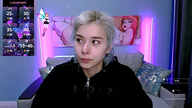 Snapshot of SophieAsh chatting on 11.01.25 SophieAsh online show from 11.01.25