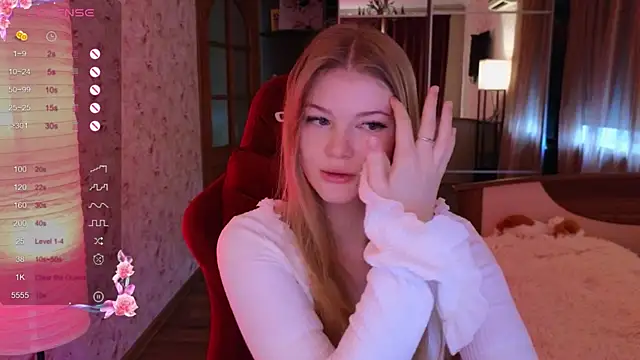 Snapshot of Jenny_Skinner20 chatting on 10.03.25 Jenny Skinner20 online show from 10.03.25