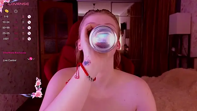 Snapshot of Jenny_Skinner20 chatting on 10.15.25 Jenny Skinner20 online show from 10.15.25