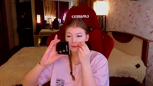 Snapshot of Jenny_Skinner20 chatting on 11.16.25 Jenny Skinner20 online show from 11.16.25