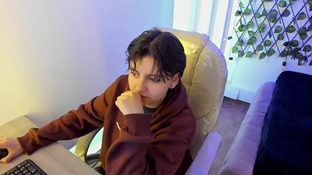 Snapshot of Nathaly_ds chatting on 10.13.25 Nathaly ds online show from 10.13.25