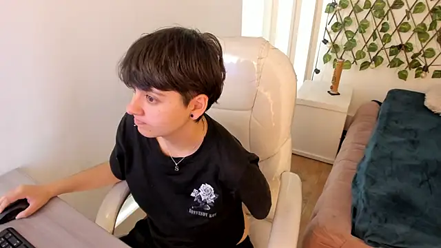 Snapshot of Nathaly_ds chatting on 11.10.25 Nathaly ds online show from 11.10.25