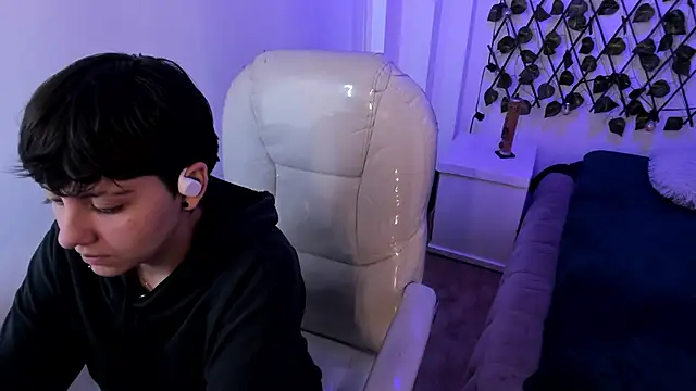 Snapshot of Nathaly_ds chatting on 11.14.25 Nathaly ds online show from 11.14.25