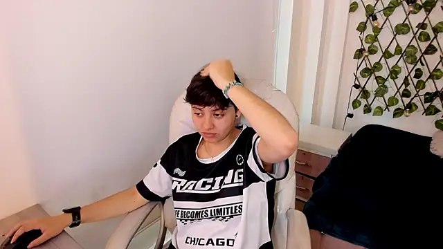 Snapshot of Nathaly_ds chatting on 11.18.25 Nathaly ds online show from 11.18.25