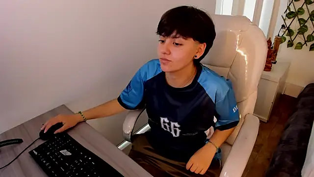 Snapshot of Nathaly_ds chatting on 12.02.25 Nathaly ds online show from 12.02.25