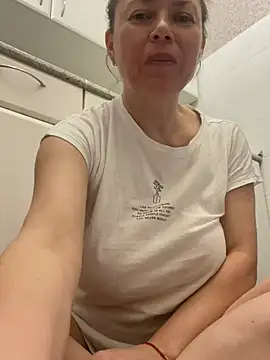 Kiravix online show from 04.06.26