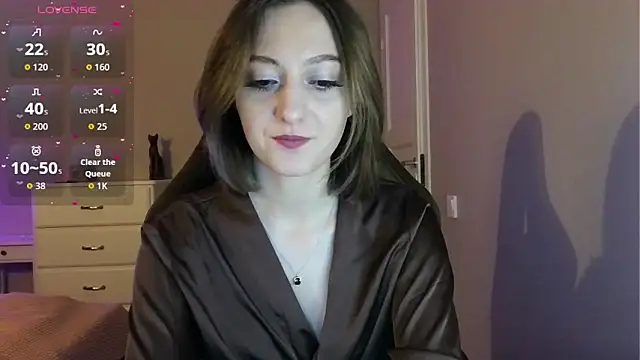 white liillyy online show from 06.06.26