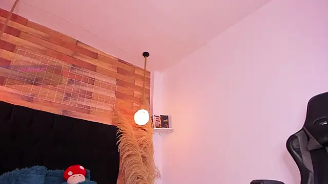 Emily brown04 online show from 09.28.25