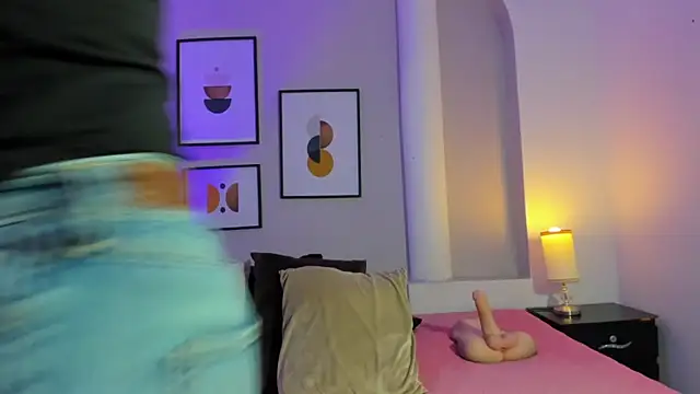 Snapshot of victoria_flores1 chatting on 11.08.25 victoria flores1 online show from 11.08.25