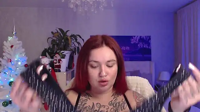 Snapshot of goddes_goldie chatting on 01.09.25 goddes goldie online show from 01.09.25