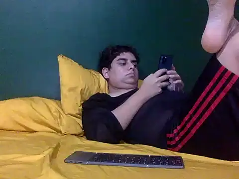 Snapshot of Thiagoforyou chatting on 10.19.25 Thiagoforyou online show from 10.19.25