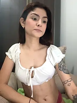 Snapshot of MarianaNinfa chatting on 10.11.25 MarianaNinfa online show from 10.11.25