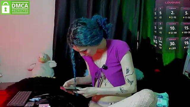 Snapshot of Bluedarkelf888 chatting on 09.13.25 Bluedarkelf888 online show from 09.13.25