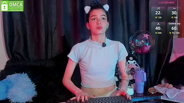 Snapshot of Bluedarkelf888 chatting on 10.07.25 Bluedarkelf888 online show from 10.07.25