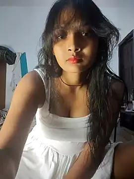 RAYI Queen 2 online show from 10.17.25