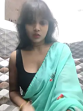 RAYI Queen 2 online show from 10.21.25